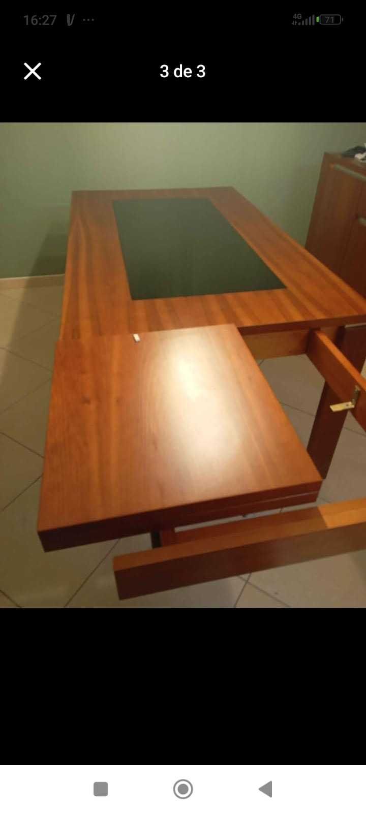 Mesa de madeira maciça