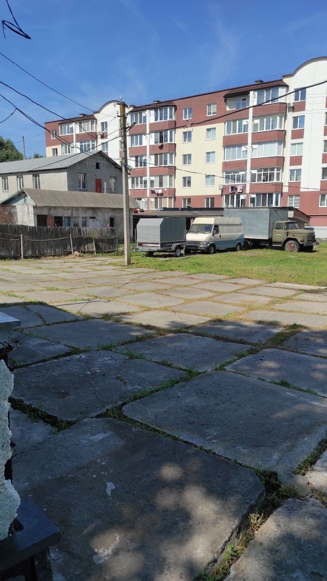 Земельна ділянка в центрі.Продаж або оренда під будь-який проект.