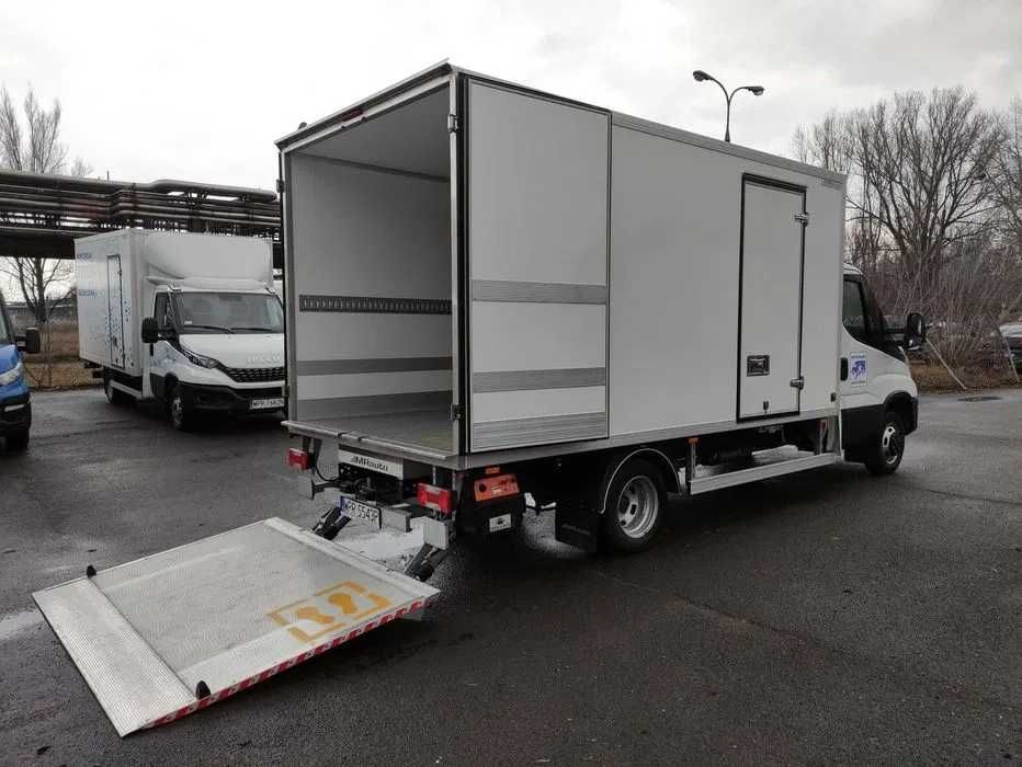 Wynajem busa Iveco Daily Chłodnia/Izoterma/WINDA/Dostawczy/paleciak