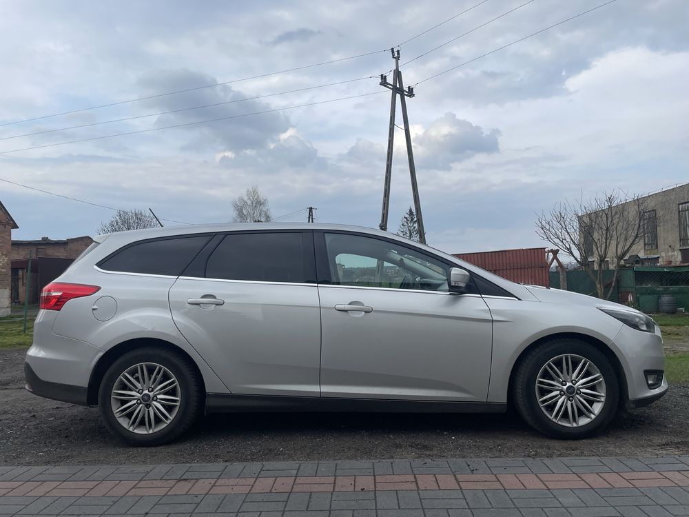 Ford Focus 1.5 120km