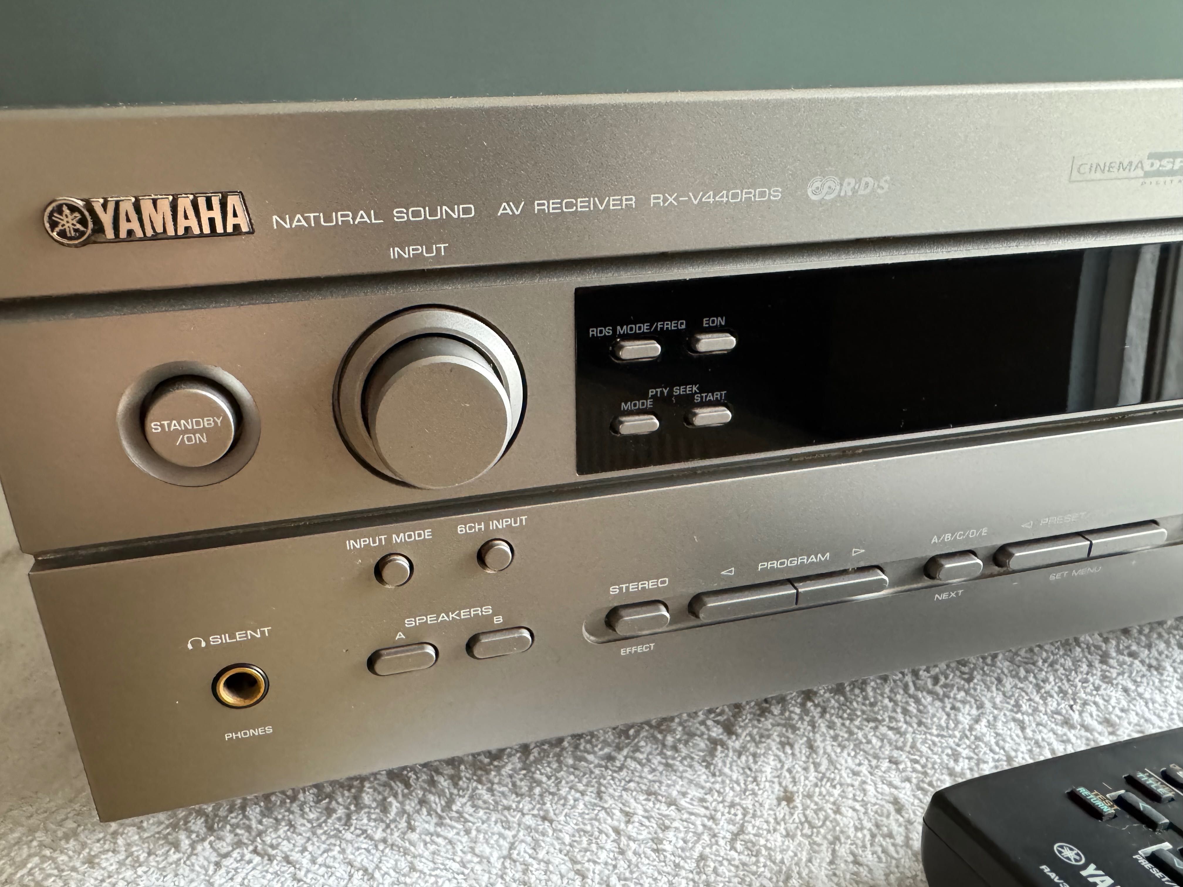 Amplituner Yamaha RX-V440RD