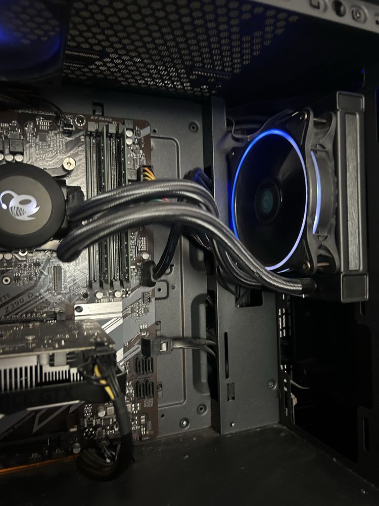 Pc gaming em muito bom estado