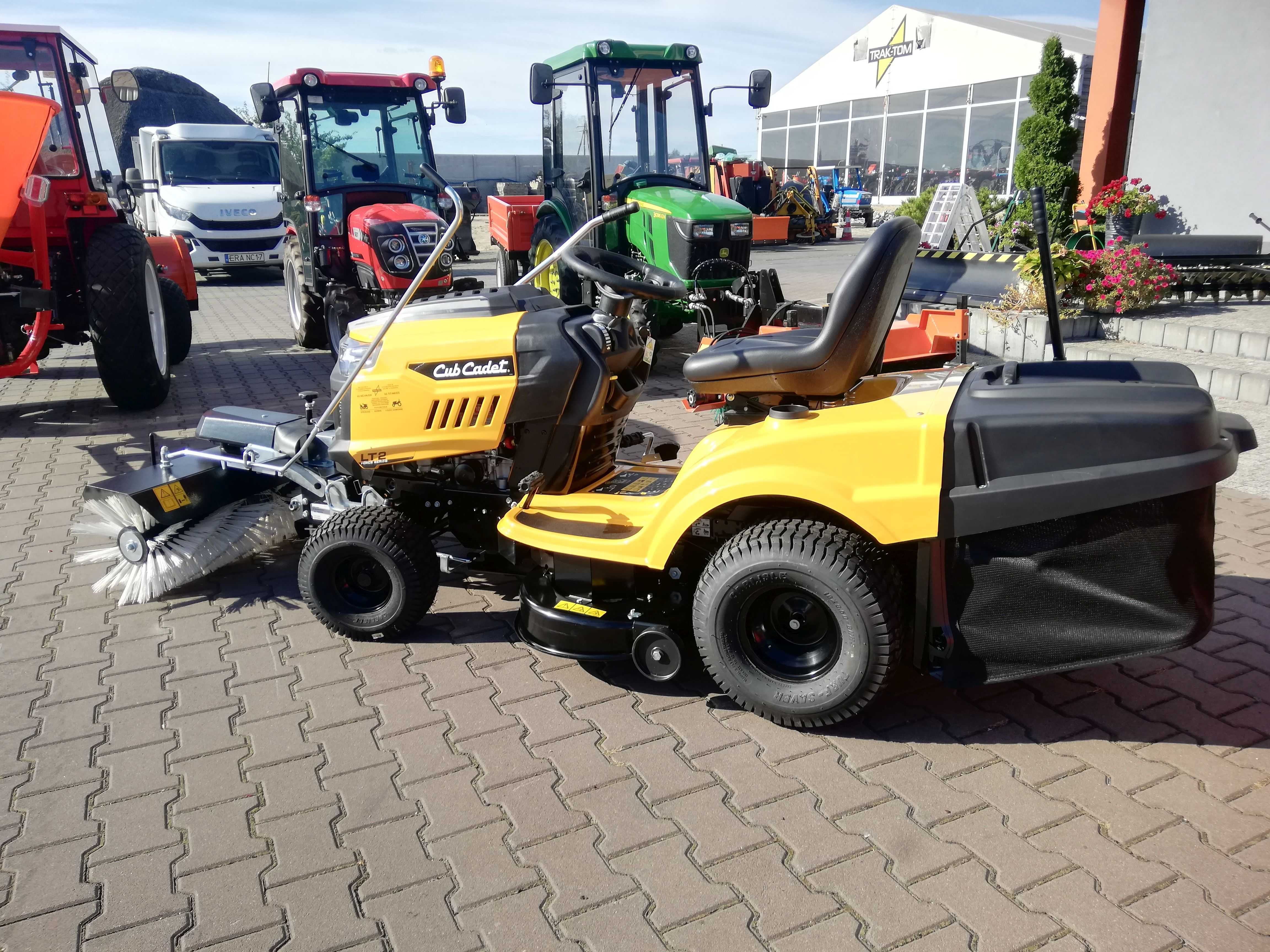 Najtańszy traktorek+zamiatarka Cub Cadet LT2 Hydrostat 16KM