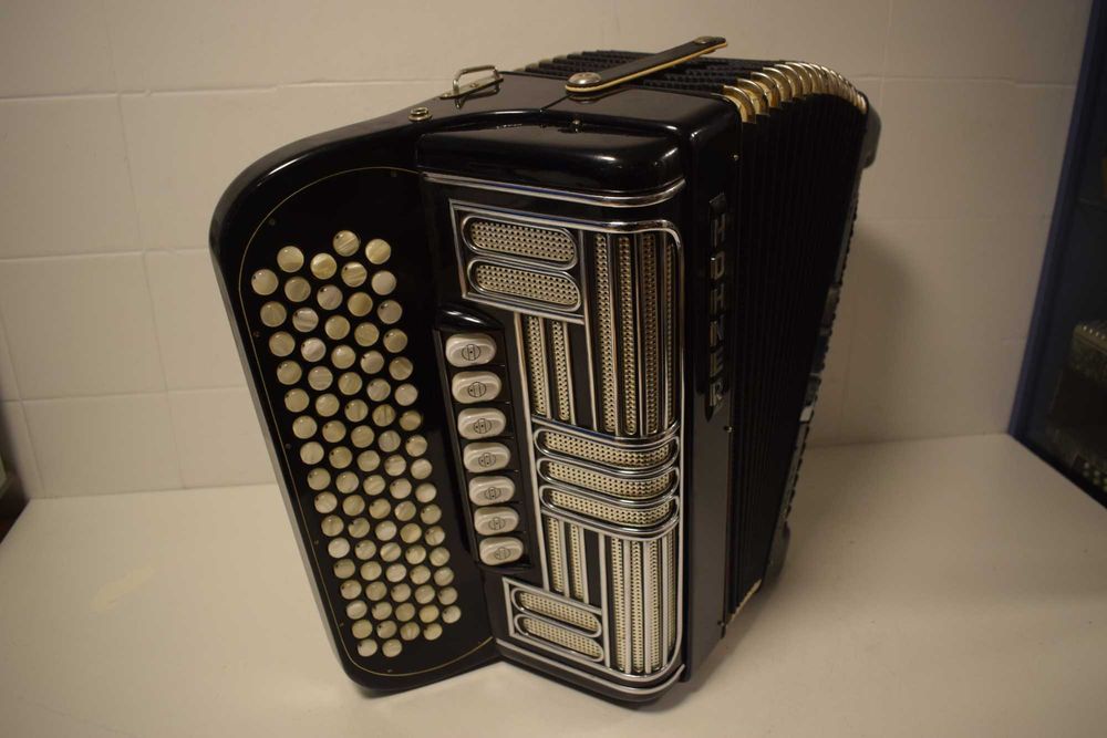 Acordeon Hohner Riveira III N 3 Voz, 274