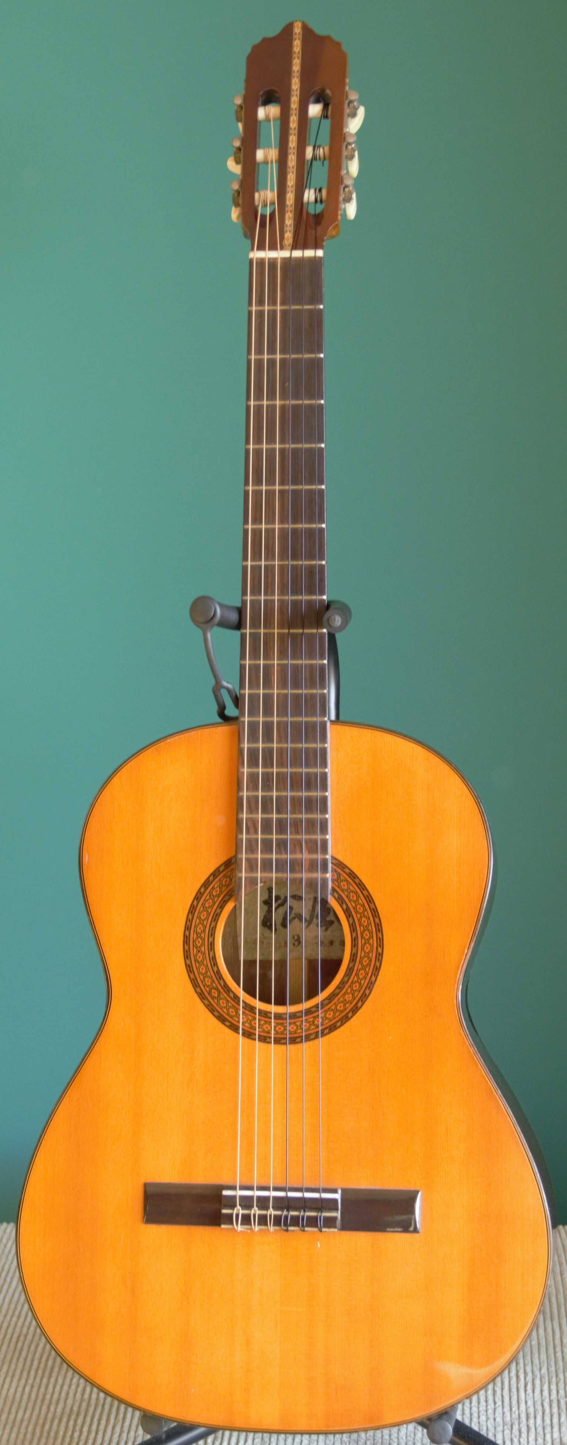 Gitara klasyczna japońska z 1972 roku lutnicza