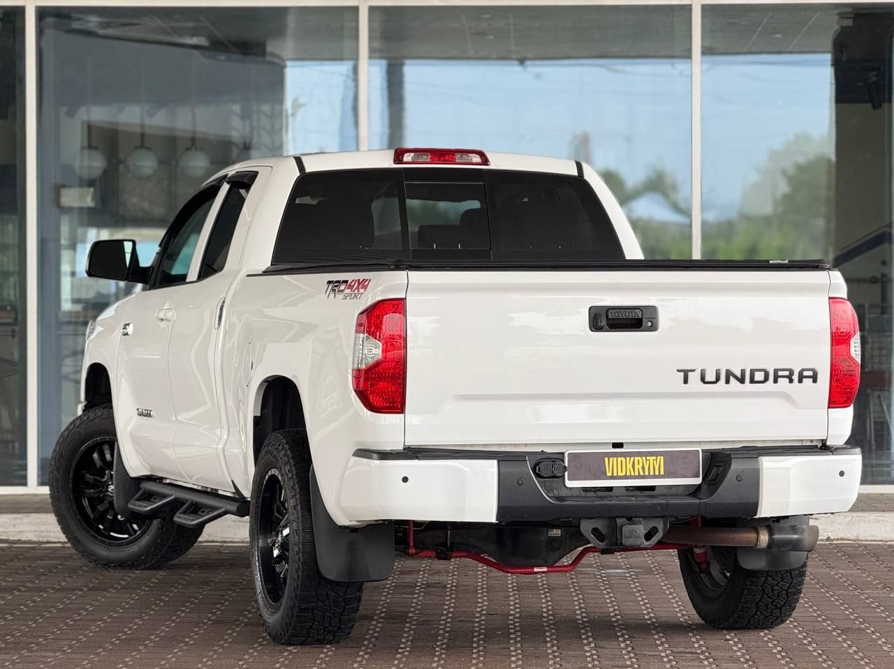 Toyota Tundra 2018 року, 5.7 бензин, автомат, повний привід, 140т.км