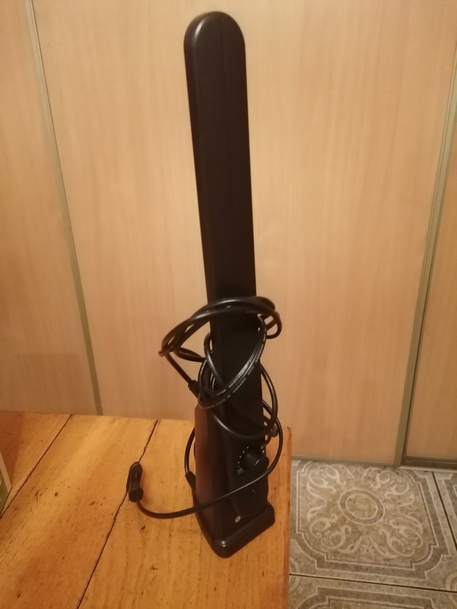 Antena pokojowa ze wzmacniaczem DVB-T759! Idealna