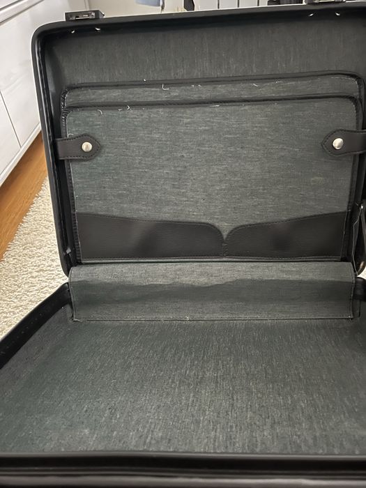 Вітажний новий дипломат-портфель