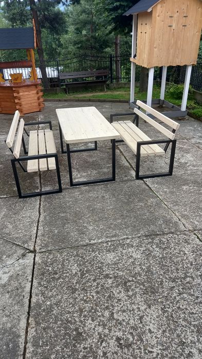 Studnia ozdobna meble ogrodowe, stoły,  domki dla dzieci