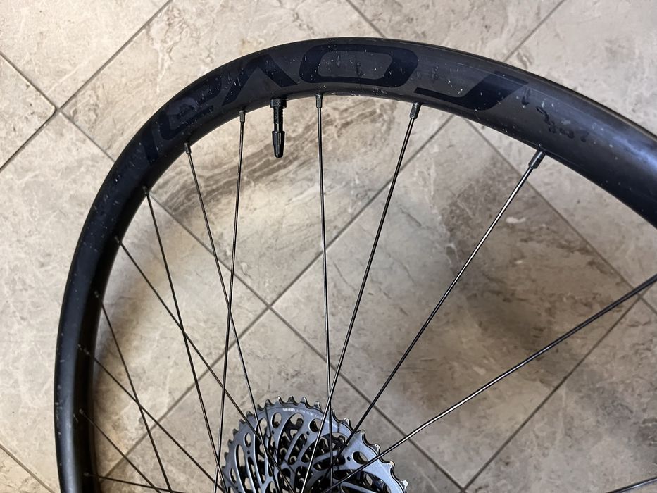 Kola Specialized Carbon rovale traverse 29  dt swiss 622x 30 mtb koła