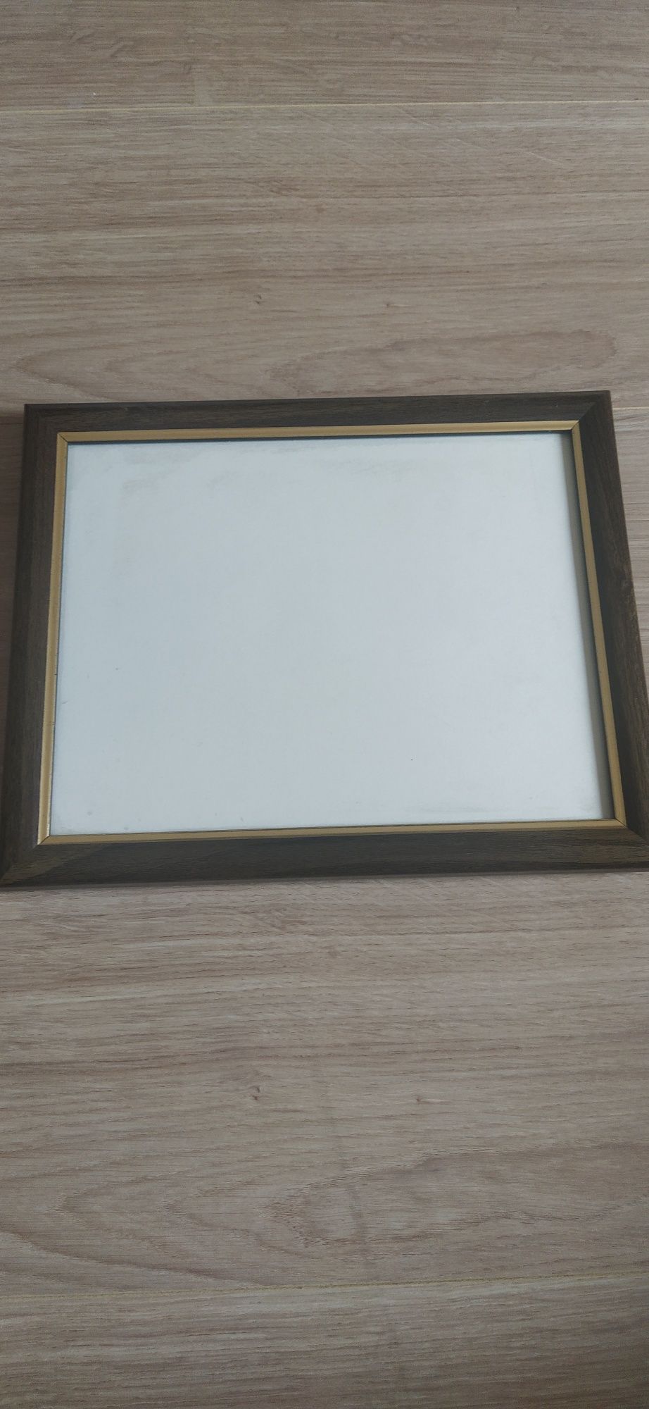 Moldura castanho e dourado