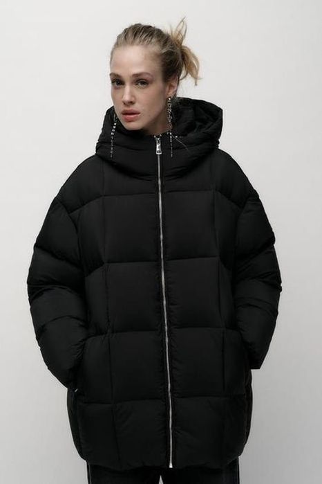 Чорний пуховик zara куртка
