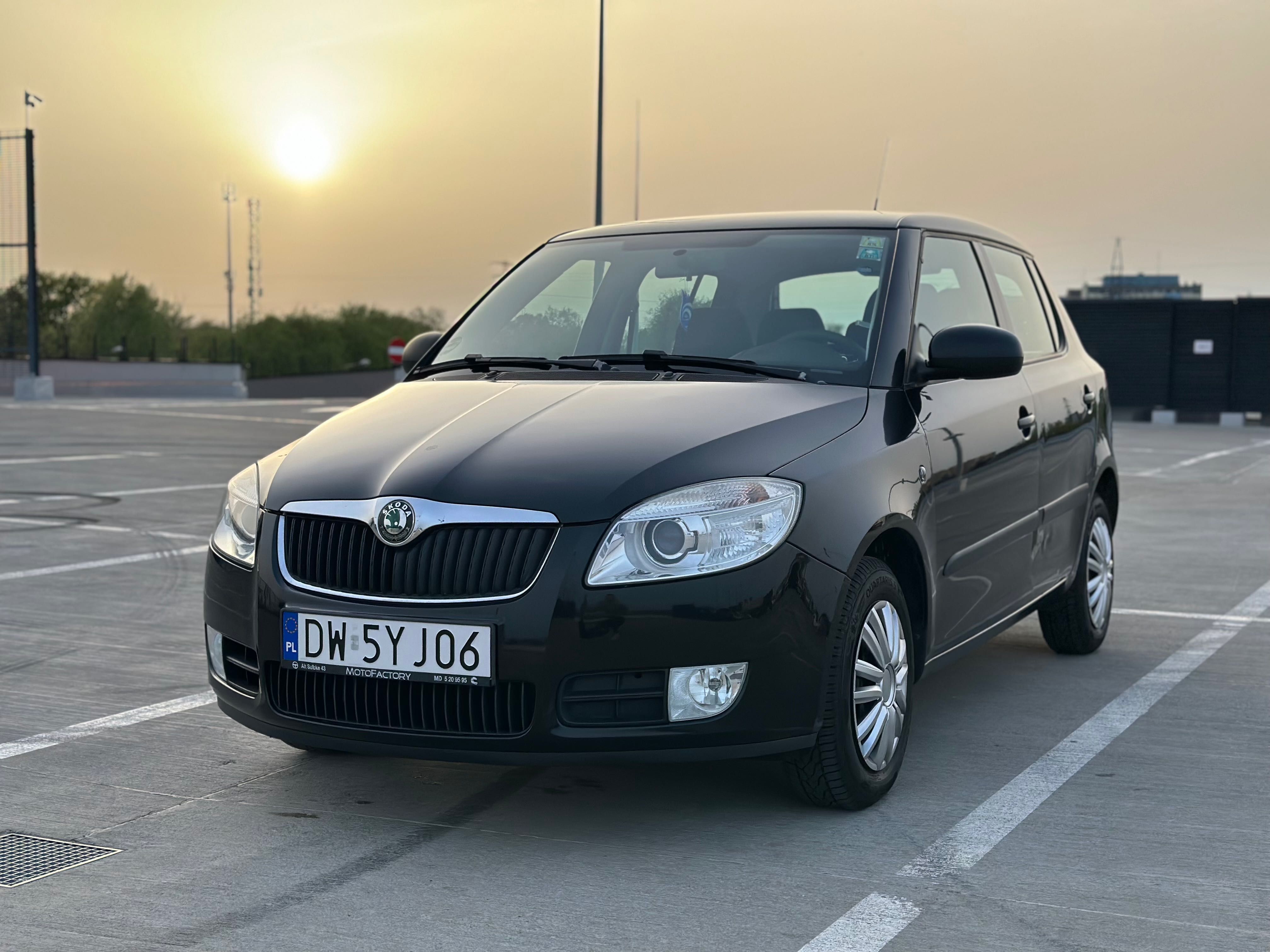 Skoda Fabia II 1.2 Benzyna 2010, klimatyzacja auto, opony wielosezon