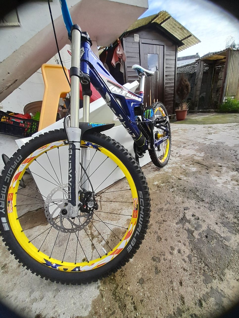 Vendo bicicleta de downhill Intense M3