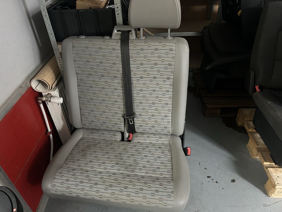 Fotel przedni dwójka VW T5 2013 rok
