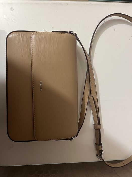 Шкіряна сумочка DKNY