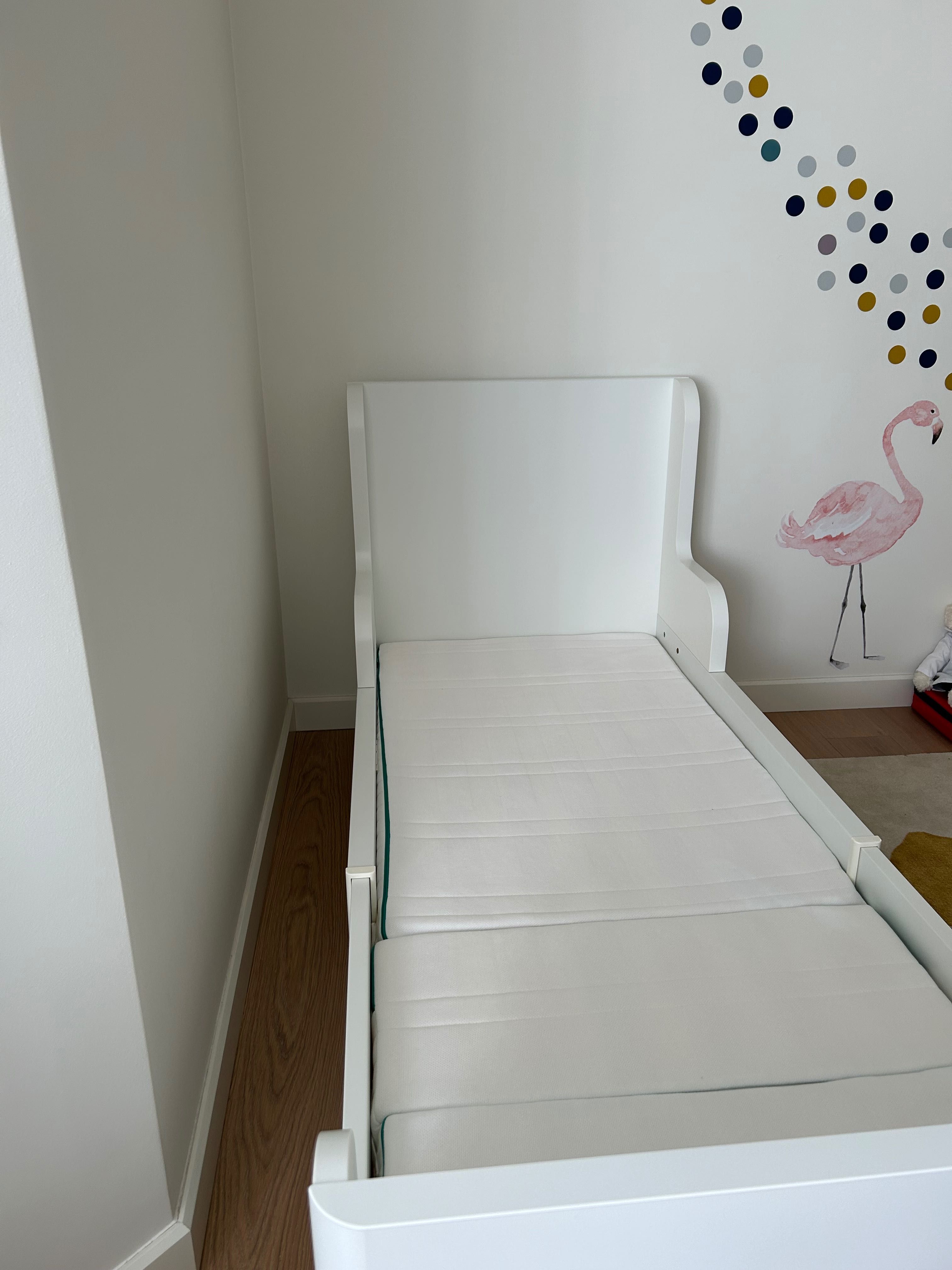 Ikea Busunge łóżko białe z materacem