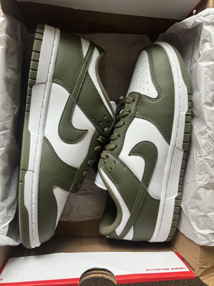 Sapatilhas Nike Dunk Low “Olive” (42)