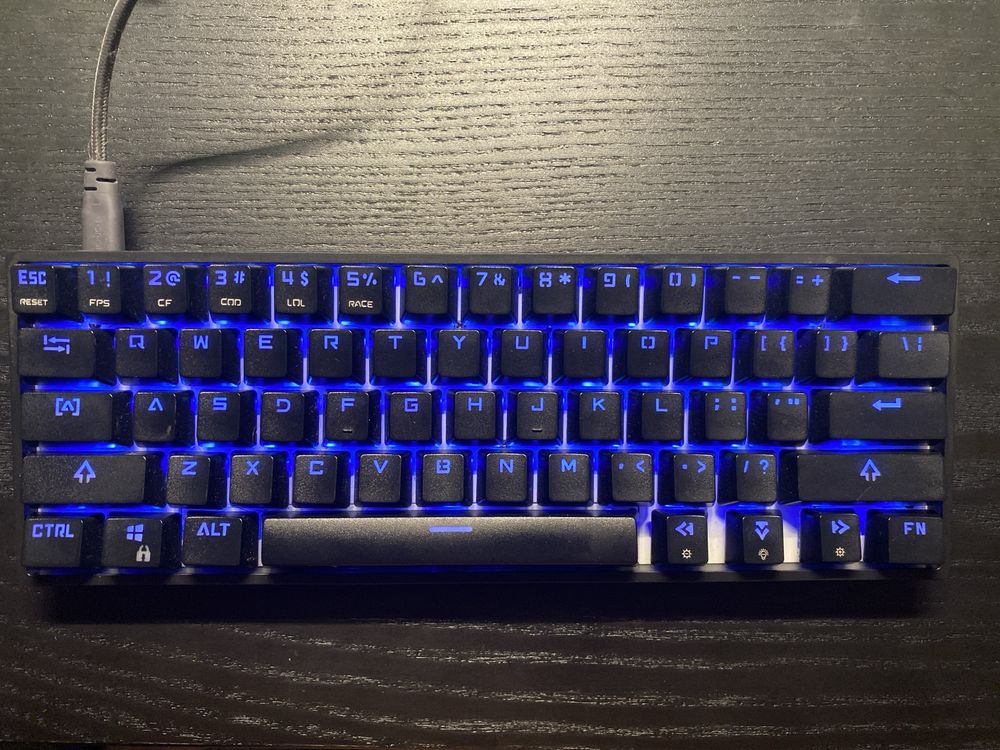 Teclado mecânico brown switches (60%)