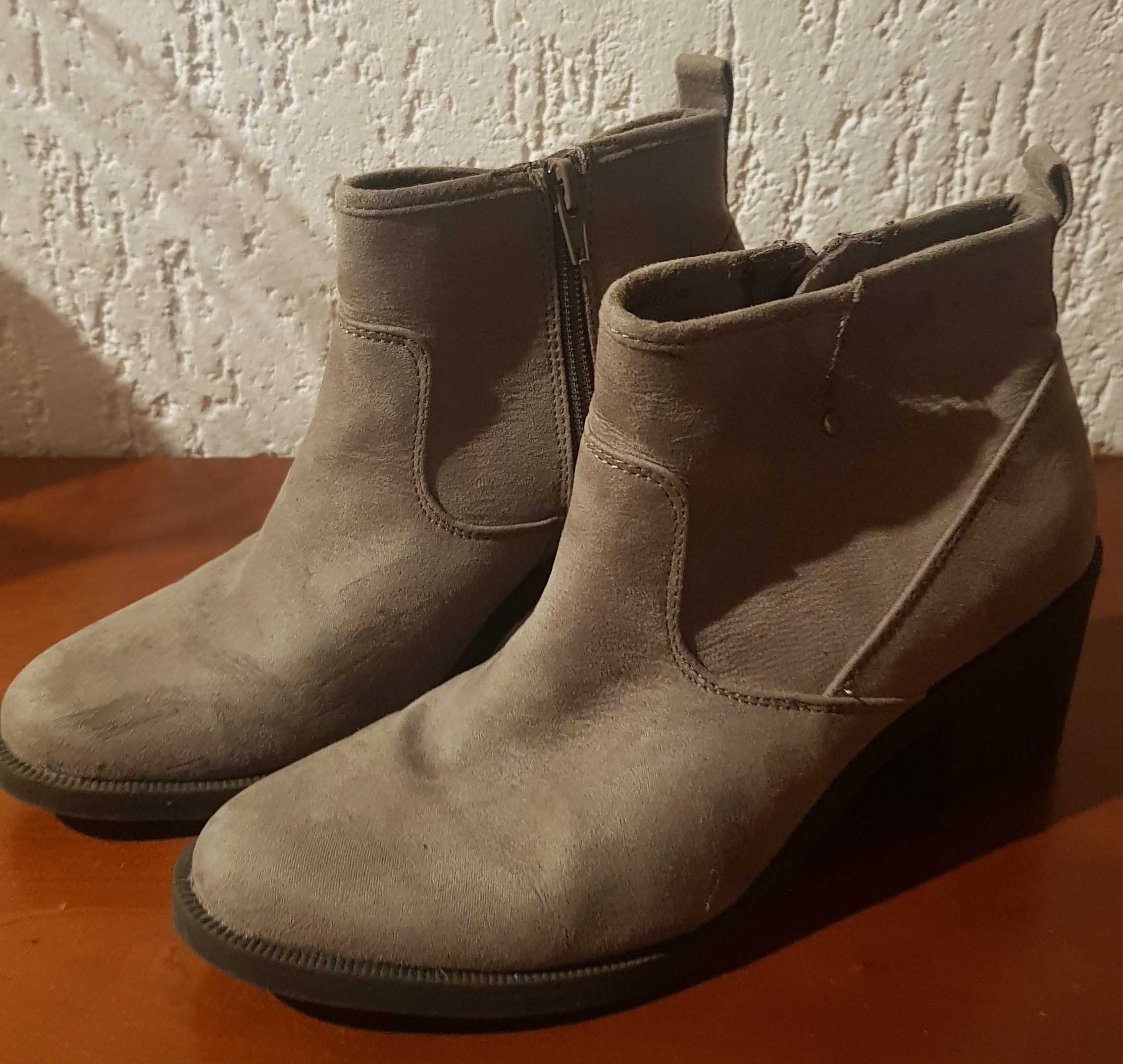 Botas cinza de senhora T37