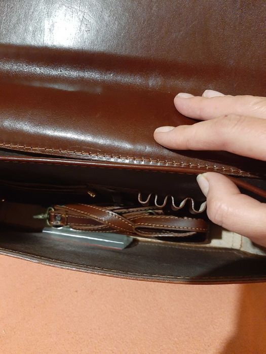 Кожаний портфель,новий