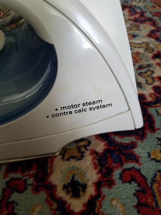 Утюг SIEMENS с пароувлажнителем.