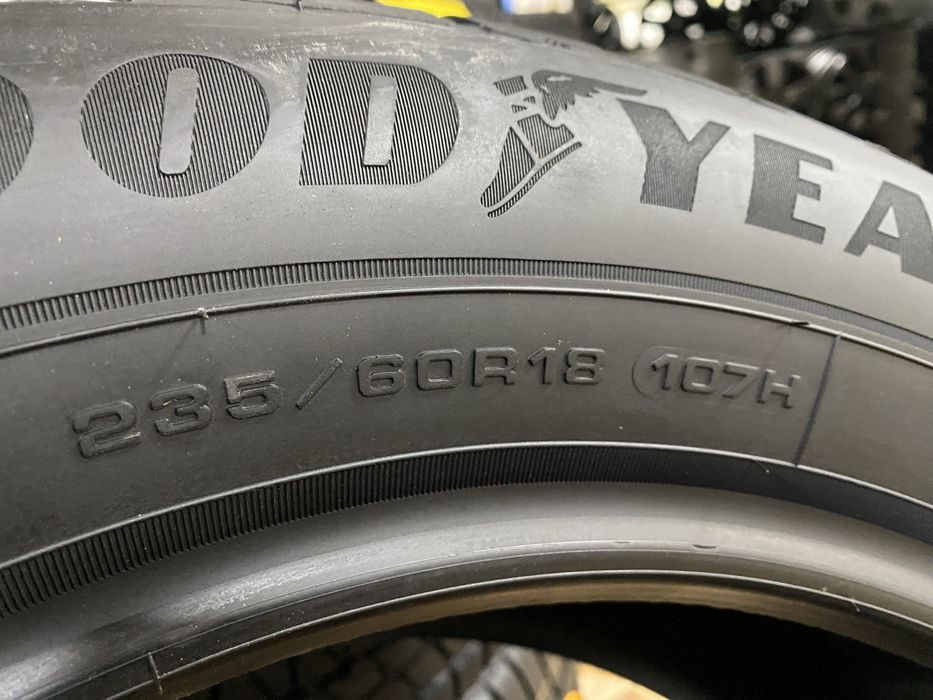 235/60/18 107Н XL GOODYEAR Ultra Grip Performance + SUV