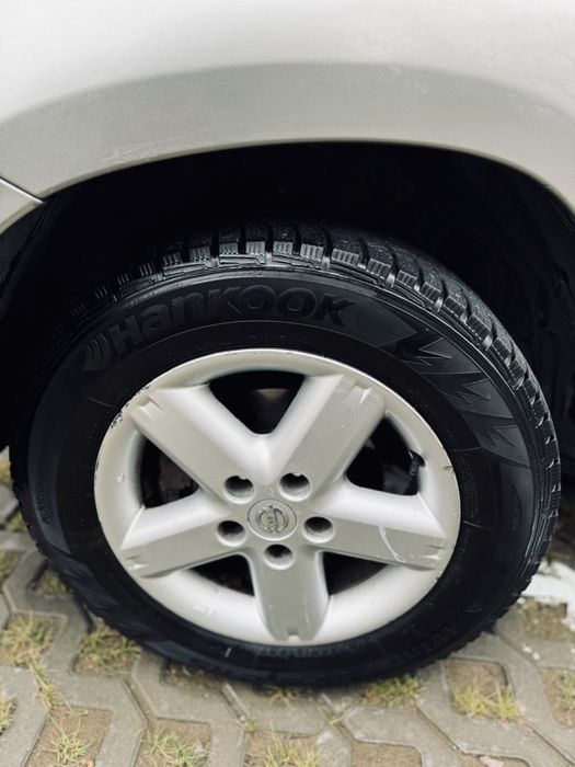 Nissan X-Trail 2006 рік 2.2 дизель механіка 6-ступка