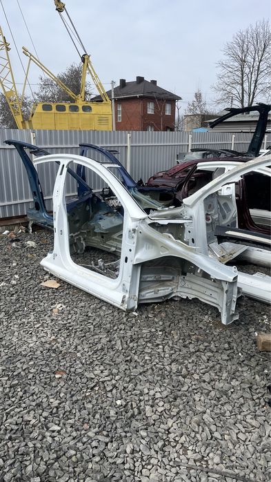 Четверть сапожок поріг стійка Tesla Тесла 3 Y S
