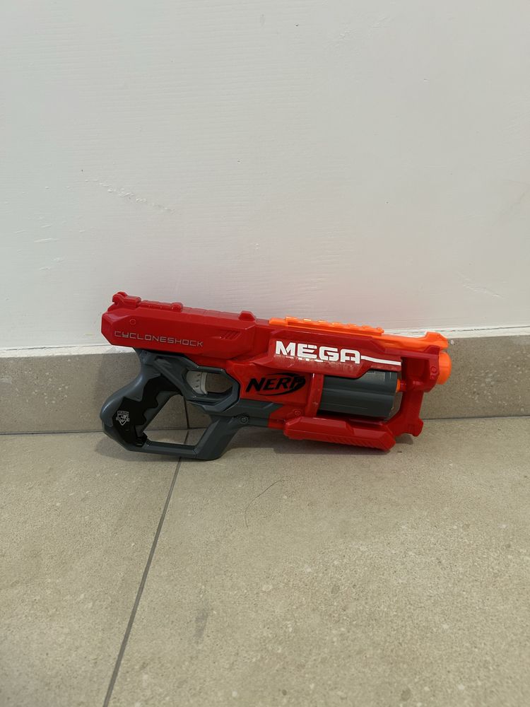 Бластери Nerf Mega