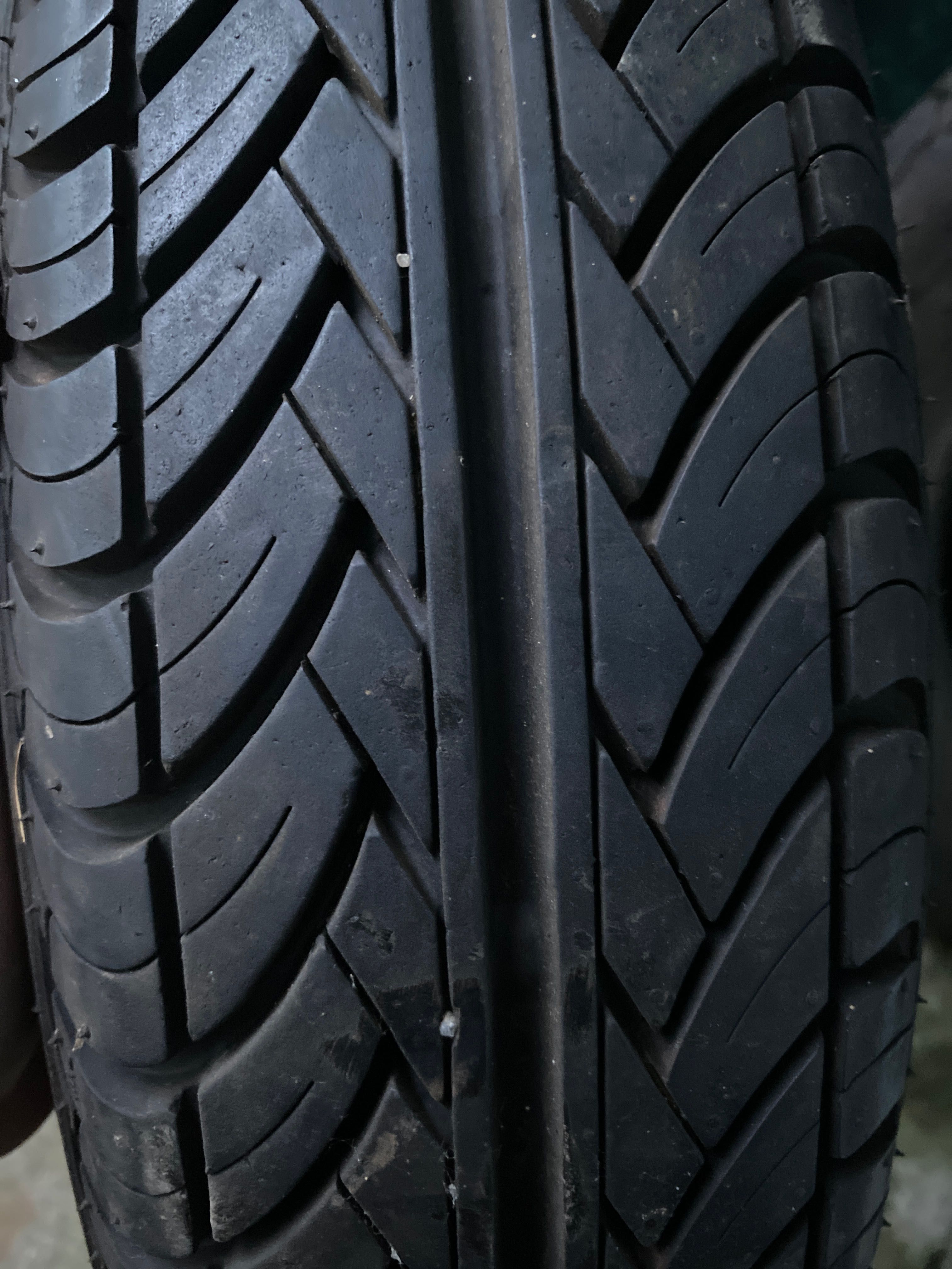 Pneus 145/80 R13