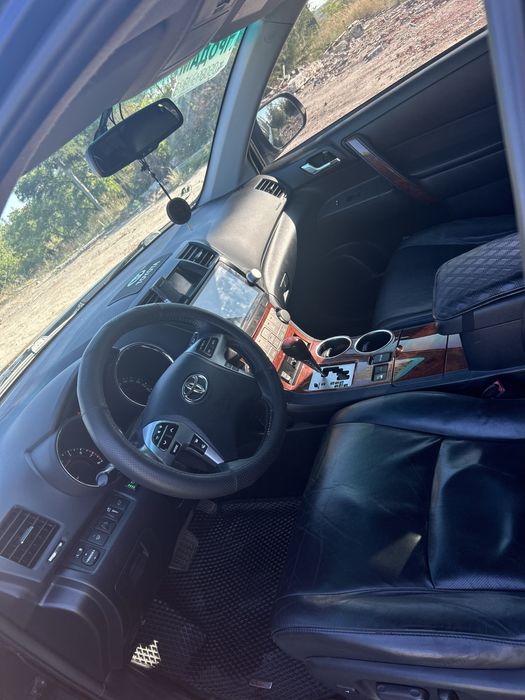 Продам Toyota Highlander