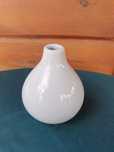 Ceramiczny,jasnoniebieski wazonik