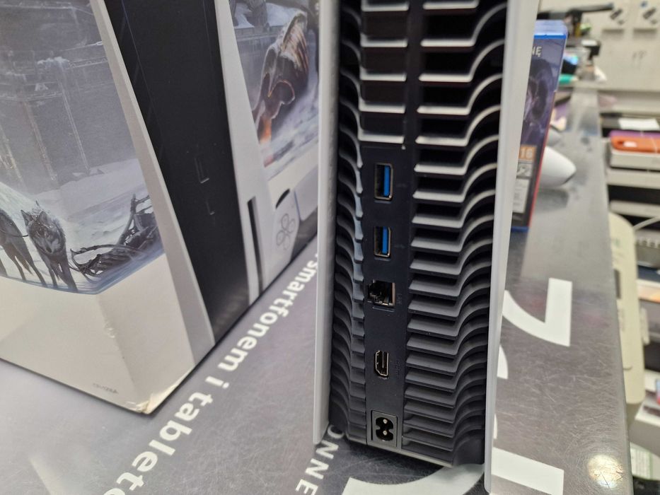 Playstation 5 wersja z napędem 825GB/ +pad/ +5 gier/ Grade A/ PS5/ GW6