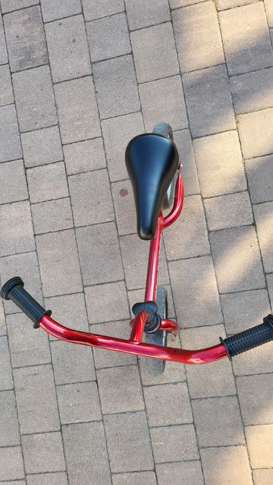 Rowerek biegowy CHICCO red bullet