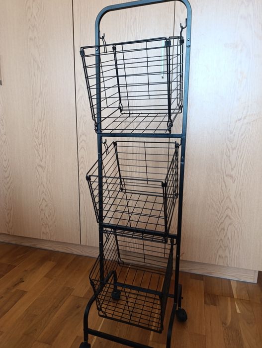Regał z koszykami na owoce warzywa metalowy