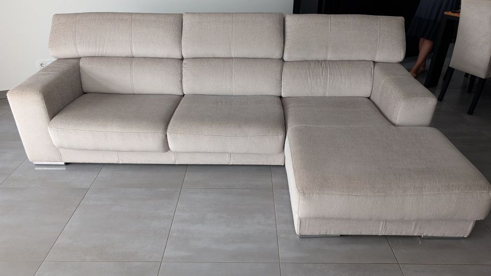 Sofá cinza com Chaise Longue