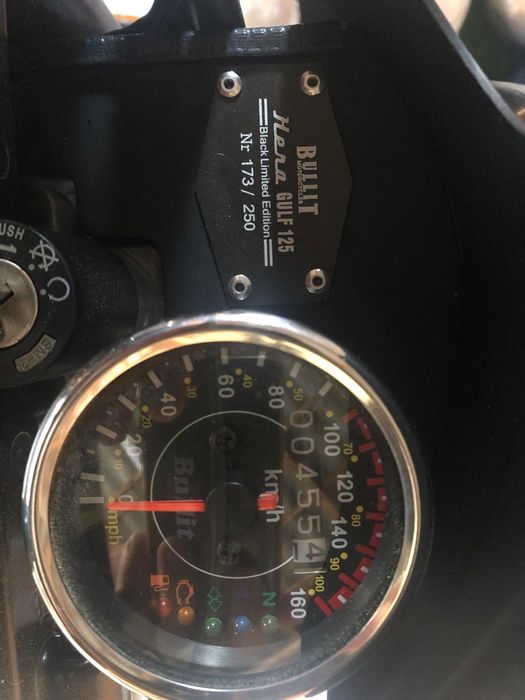 Vende-se Mota Bullit Gulf Black Edition