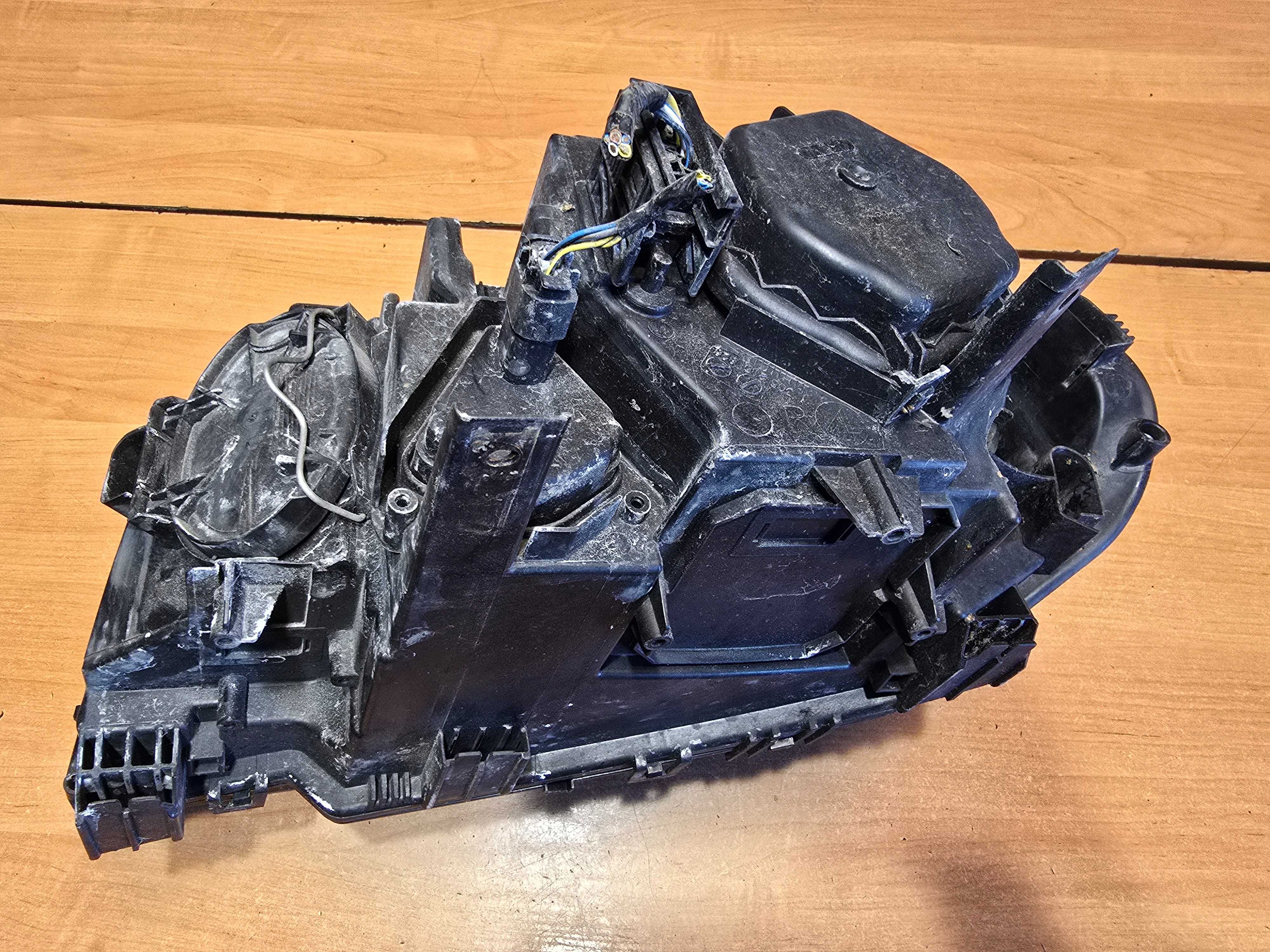 BMW X3 E83 Lampa Przód Lewa Prawa KOMPLET
