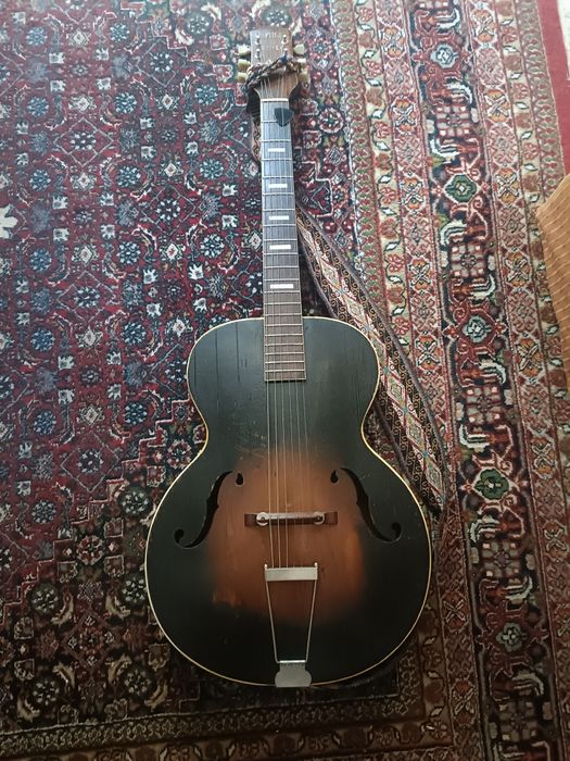 Vendo guitarra Orpheum dos anos 1930