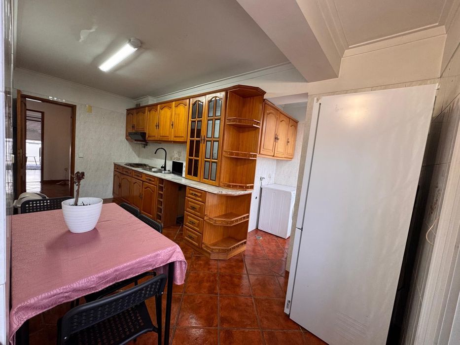 Quartos em Moita pronto a entrar