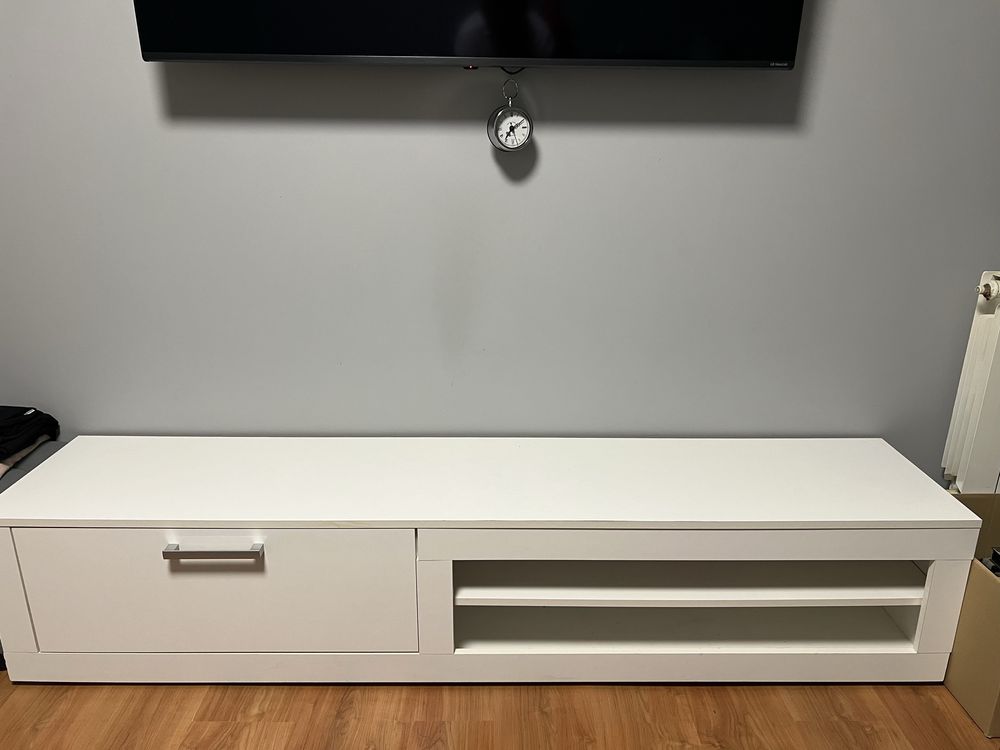 Szafka pod telewizor