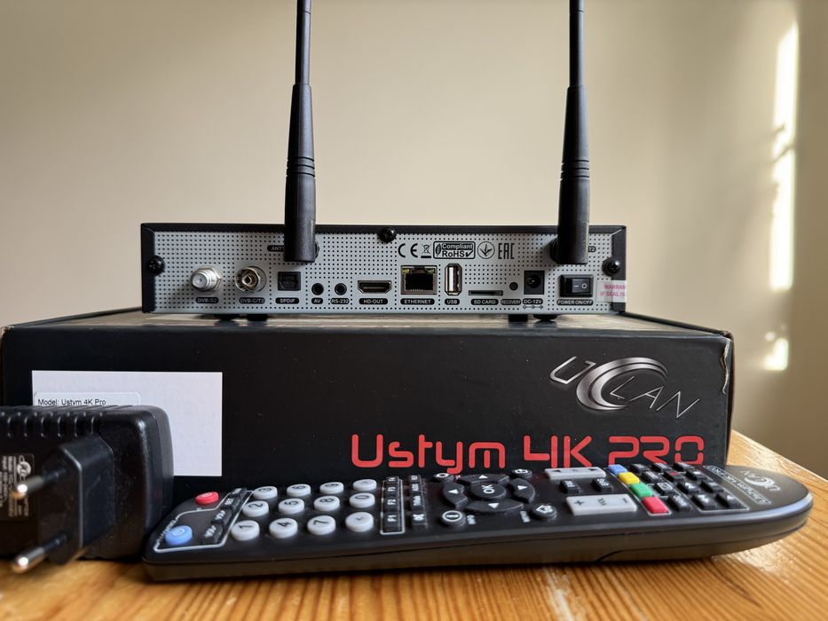 Dekoder USTYM 4K PRO Combo Enigma2 Oscam Cccam IPTV