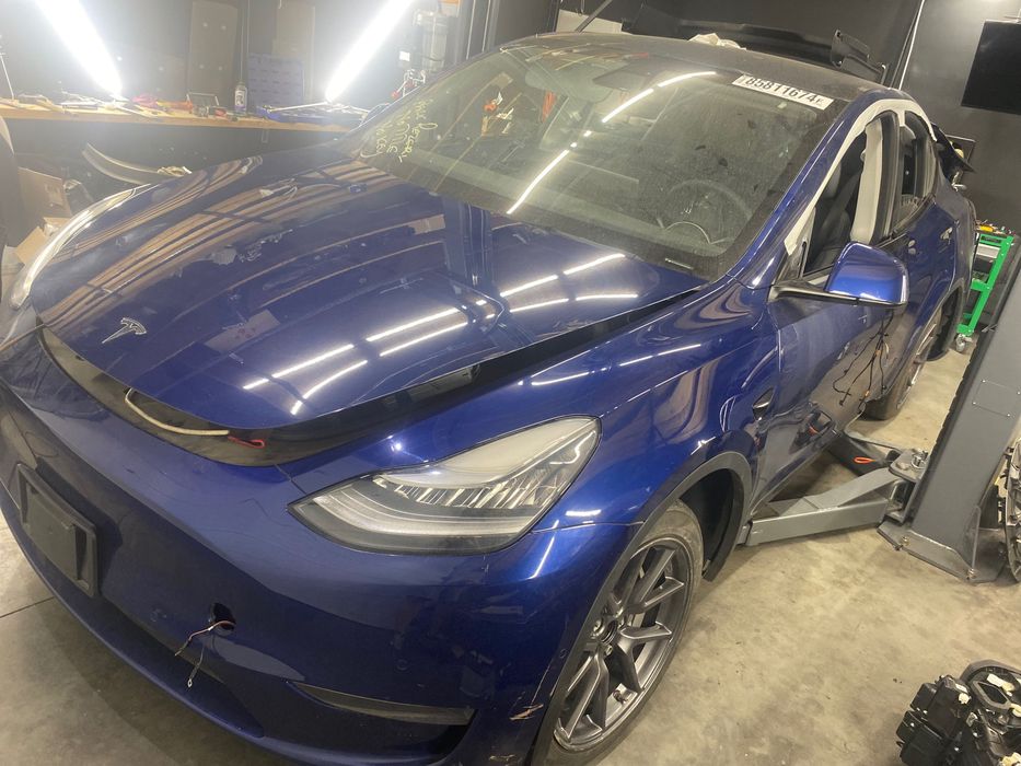 Розборка Tesla Y 20-24 запчастини двері, колір PPSB. Разборка запчасти