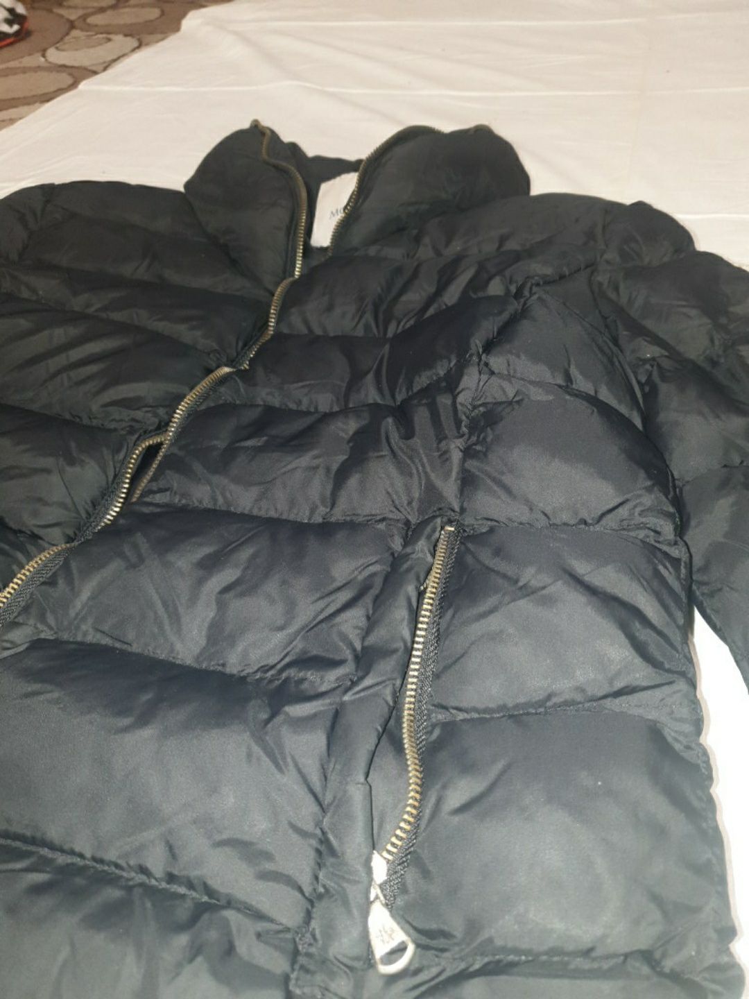 Куртка-пуховик бренда MONCLER