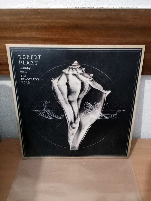 Robert Plant & The Space Shifters – Lullaby And The Ceaseless Roar