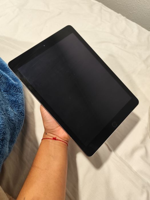 iPad 5ª geração semi-novo