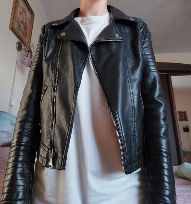 Куртка косуха чорна