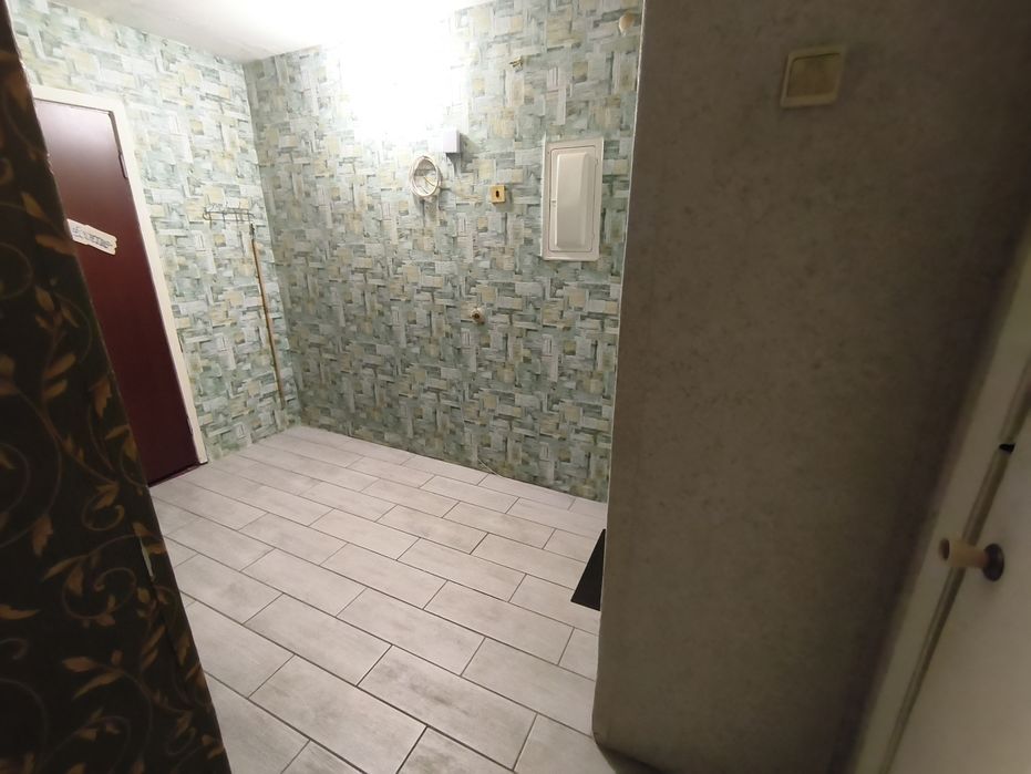 Здам трикімнатну квартиру в центрі міста