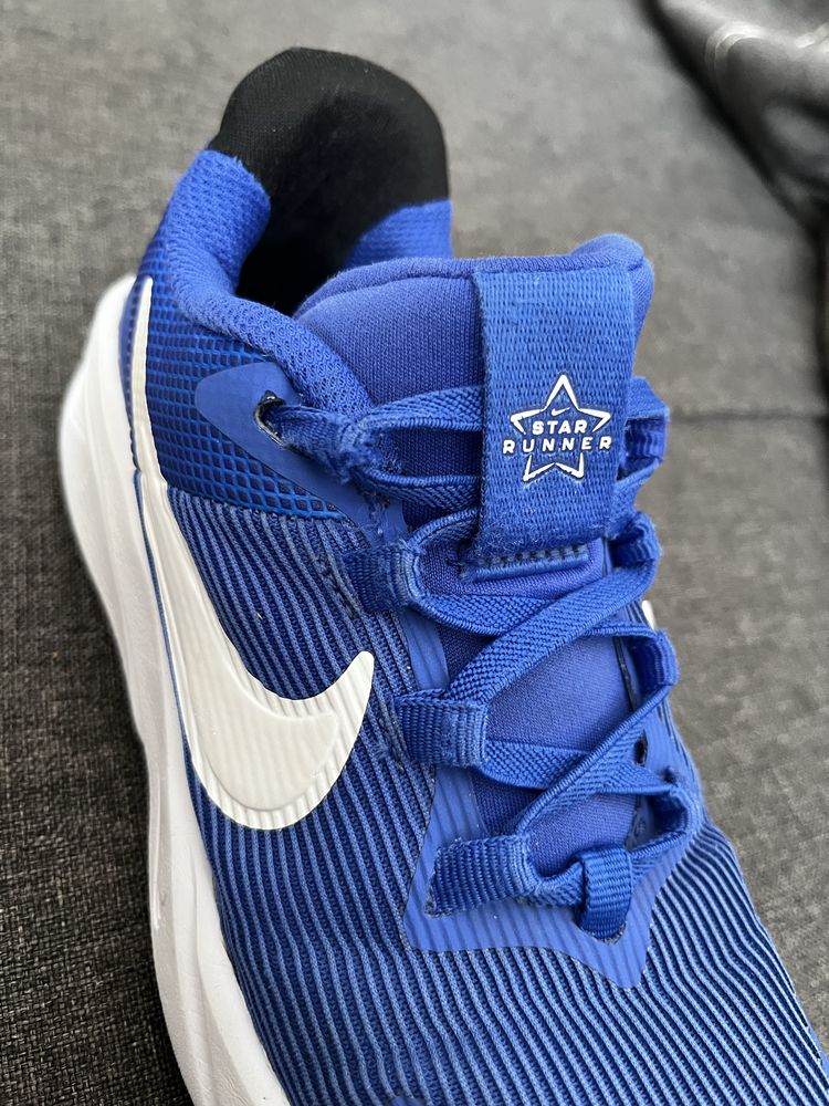 Кросівки для хлопчиків Nike STAR RUNNER 4